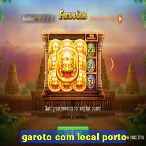 garoto com local porto